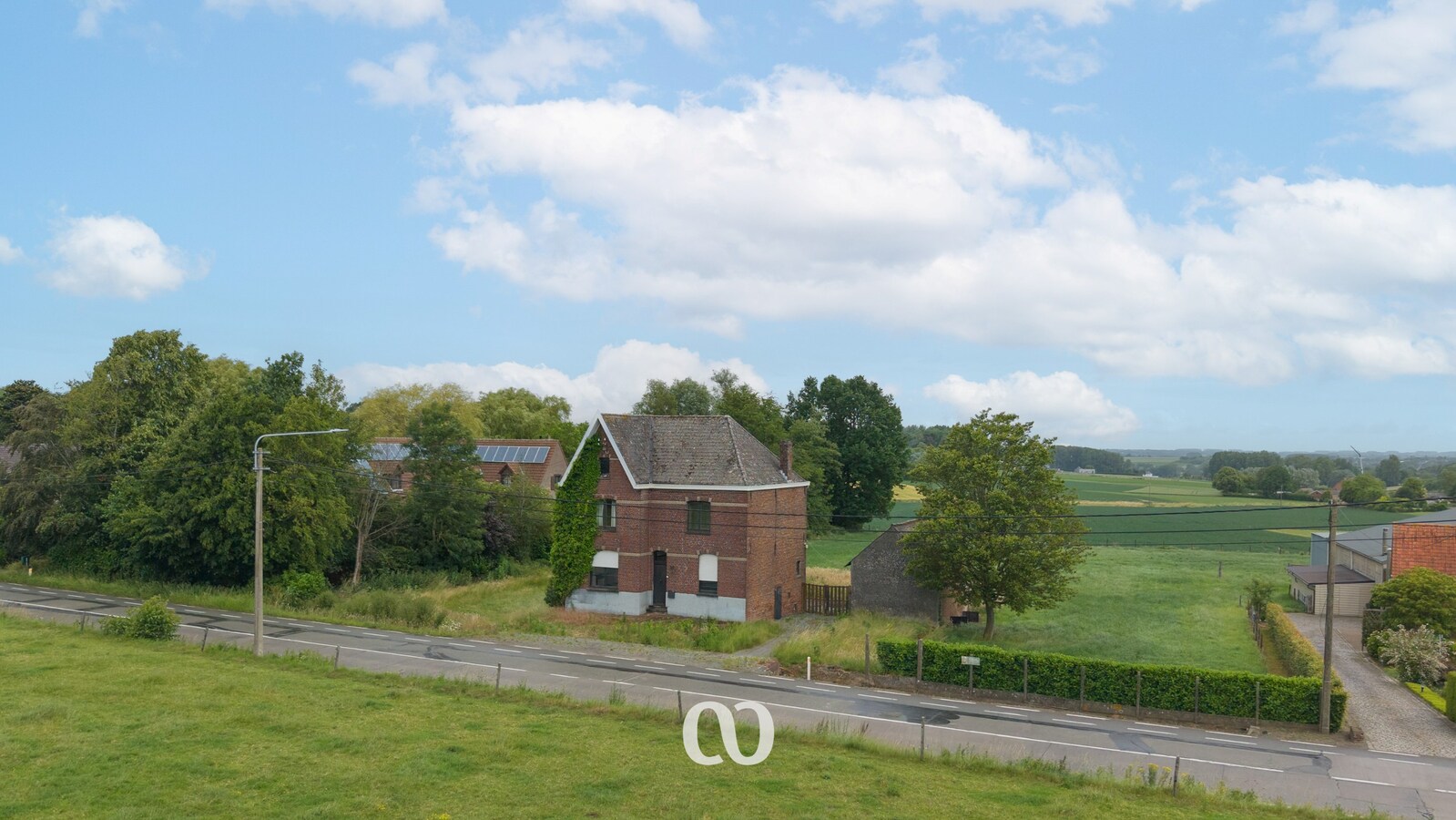 Unieke eigendom met prachtig zicht over de Vlaamse Ardennen op een ruim perceel van 3.310 m² in Horebeke 