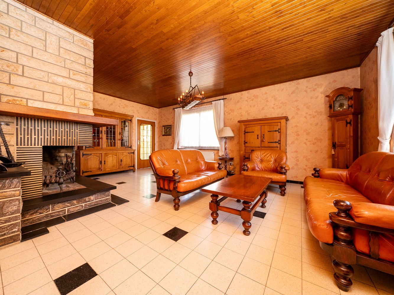 Woning met loods op gegeerde locatie 