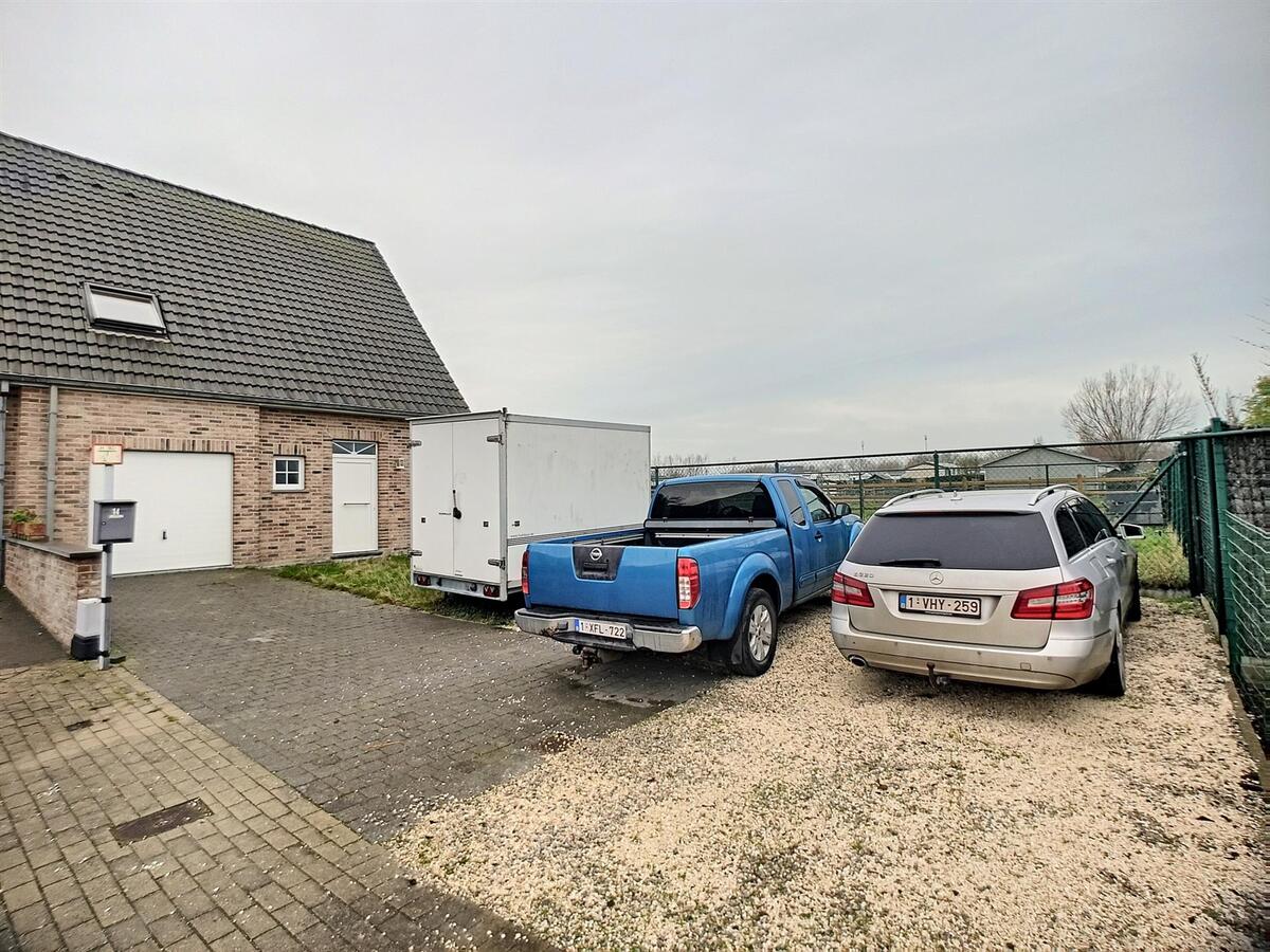 Zeer goed gelegen, halfopen woning op 494m² grond - De Haan (Klemskerke) 