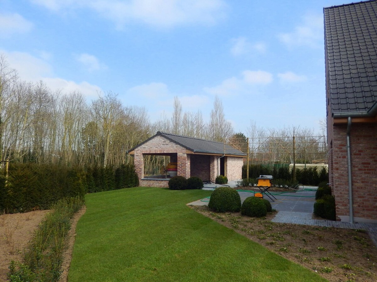 Uniek moderne nieuwbouwvilla met 4 slaapkamers 