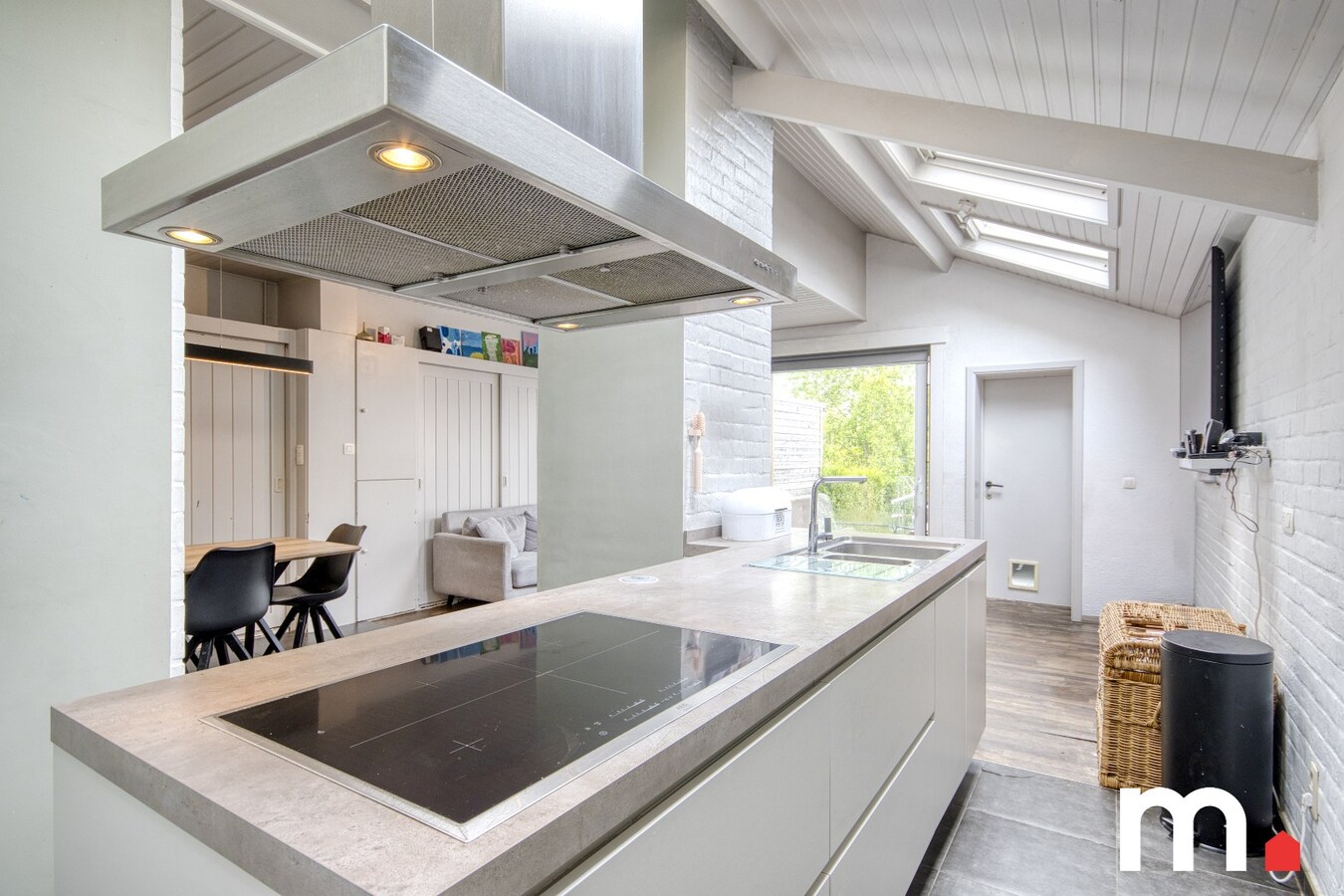 Instapklare woning te Dadizele met schitterend landelijk uitzicht en 5 slaapkamers! 