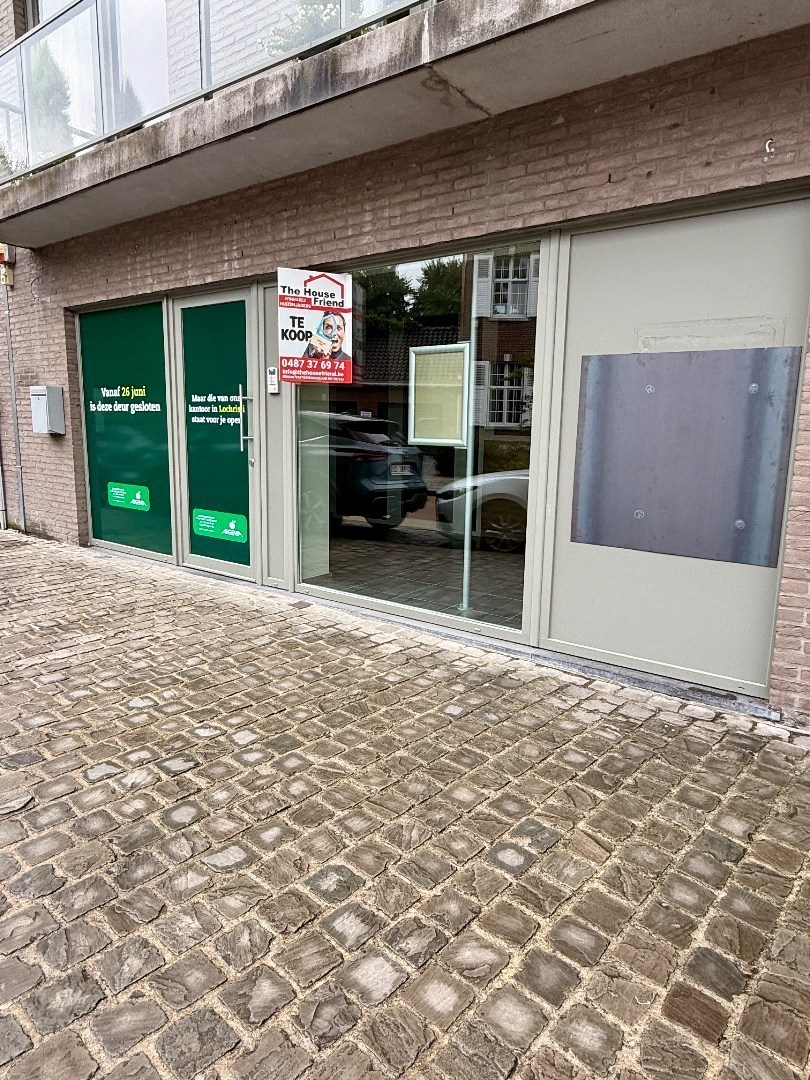 Modern handelpand/kantoor in centrum Oostakker (Gent) 