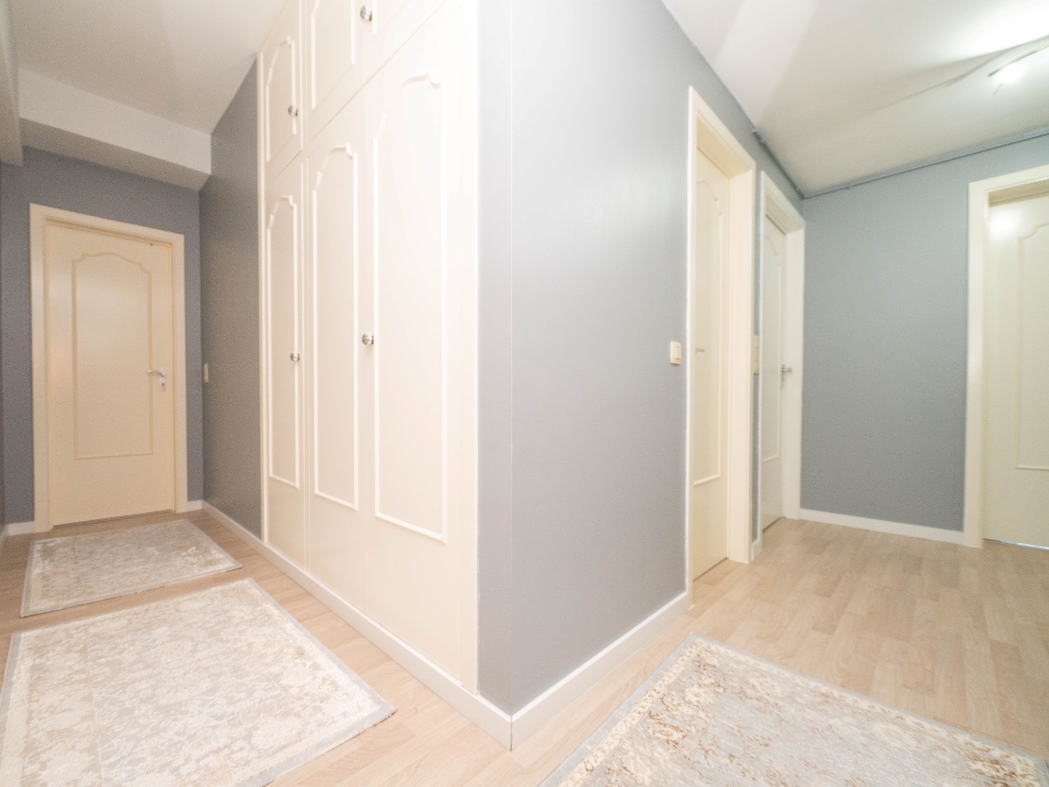 Gerenoveerd 2-kamer appartement met open zicht 