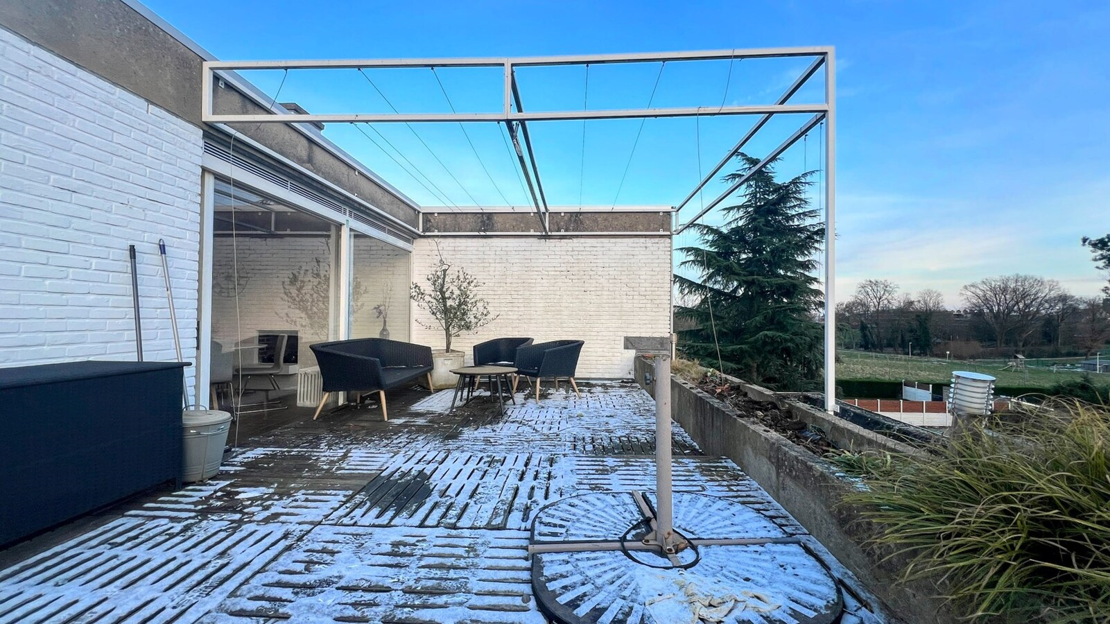 Betaalbaar dakappartement met panoramisch zicht 