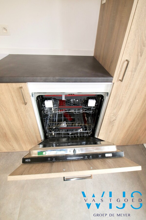 Centraal gelegen woonhuis met 4 slaapkamers te Kaprijke ! 