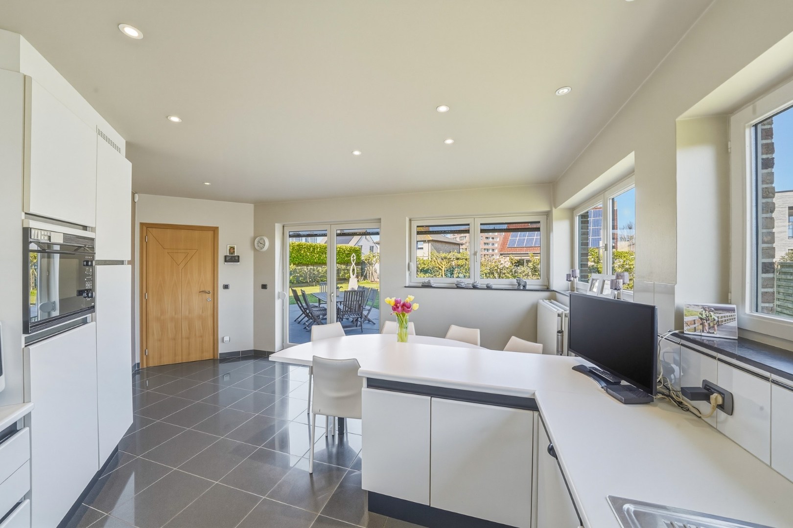 Ruime alleenstaande woning nabij zee en strand! 