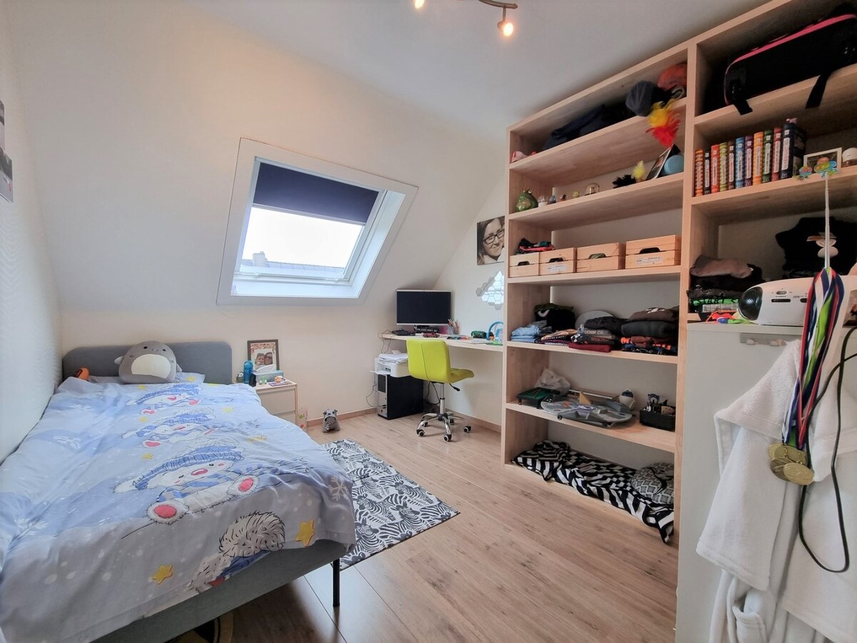 Mooie gezinswoning met tuin &amp; garage in rustige, kindvriendelijke woonwijk - Dudzele 