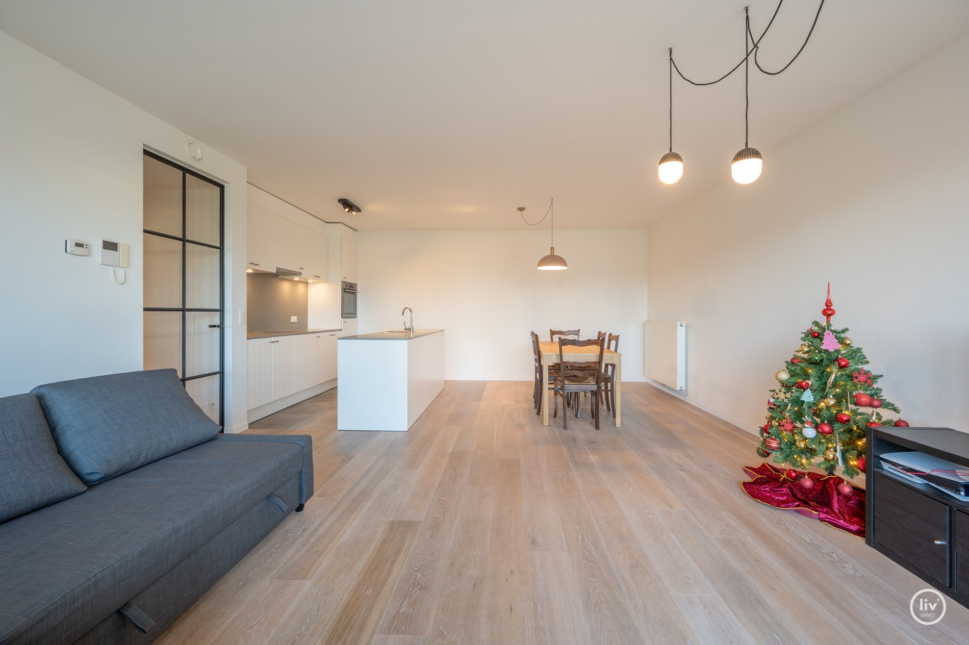 Magnifique appartement spacieux avec 3 chambres situé dans un immeuble récent à Duinenwater. 