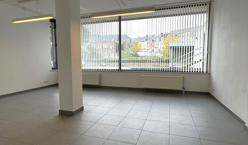 Rustig gelegen kantoren te huur vlakbij centrum Gent
