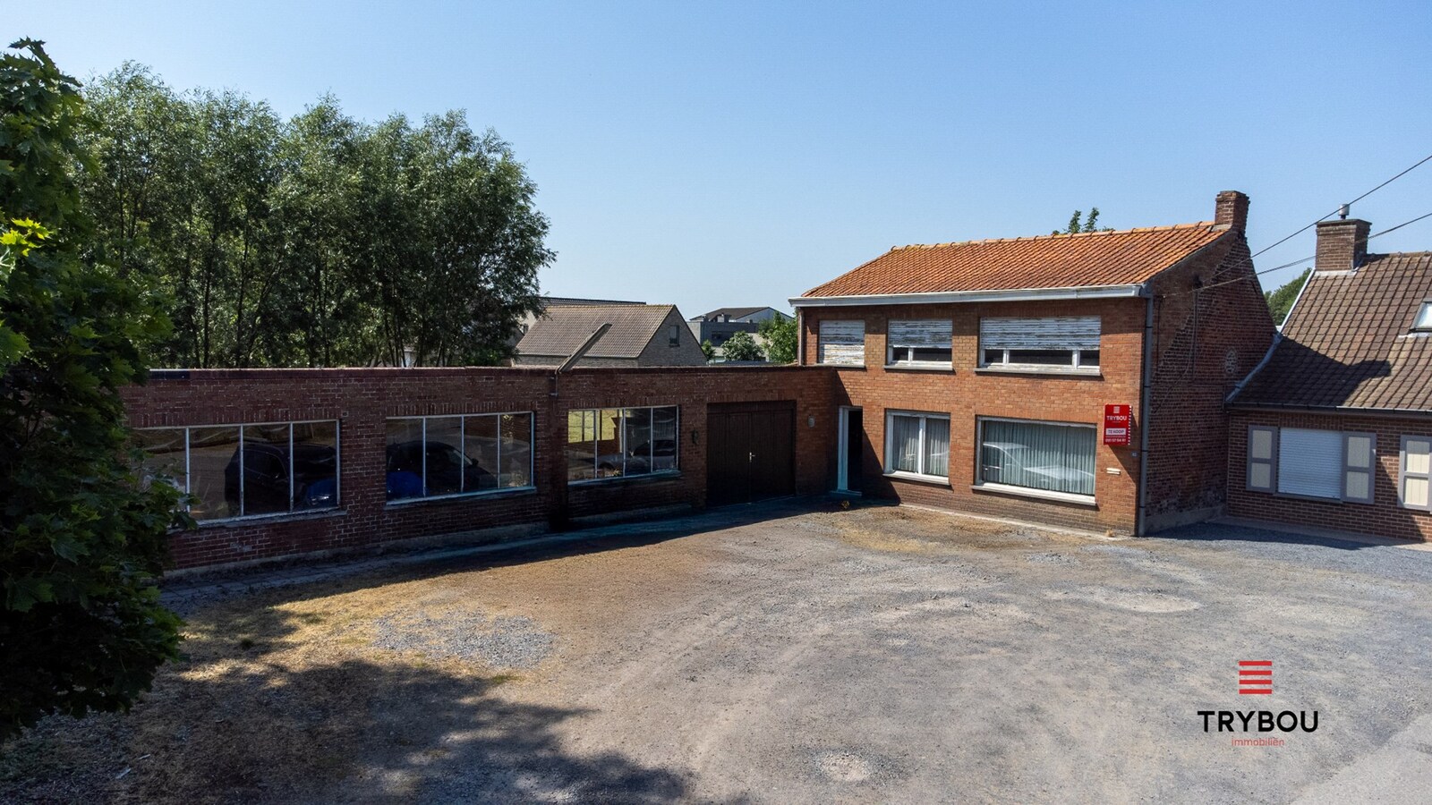 Woning met magazijn op 1203 m² – veel potentieel 