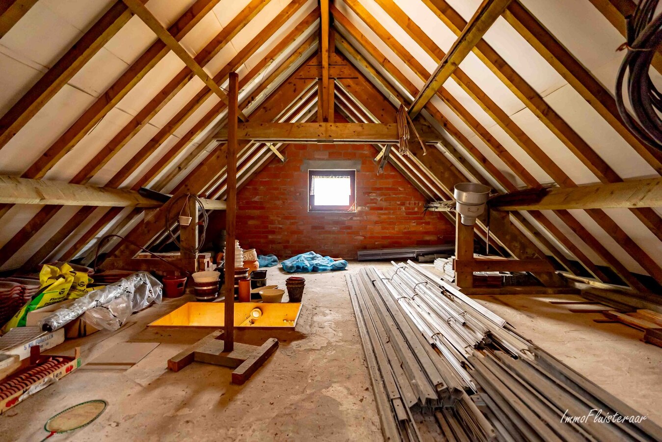 Grande maison avec des prairies et une serre sur environ 1,2 ha à Hoogstraten 