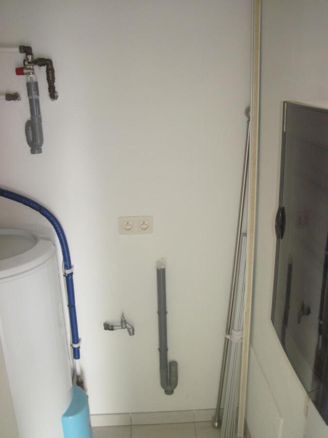 Uitstekend gelegen appartement. Geen vaste kosten ! 