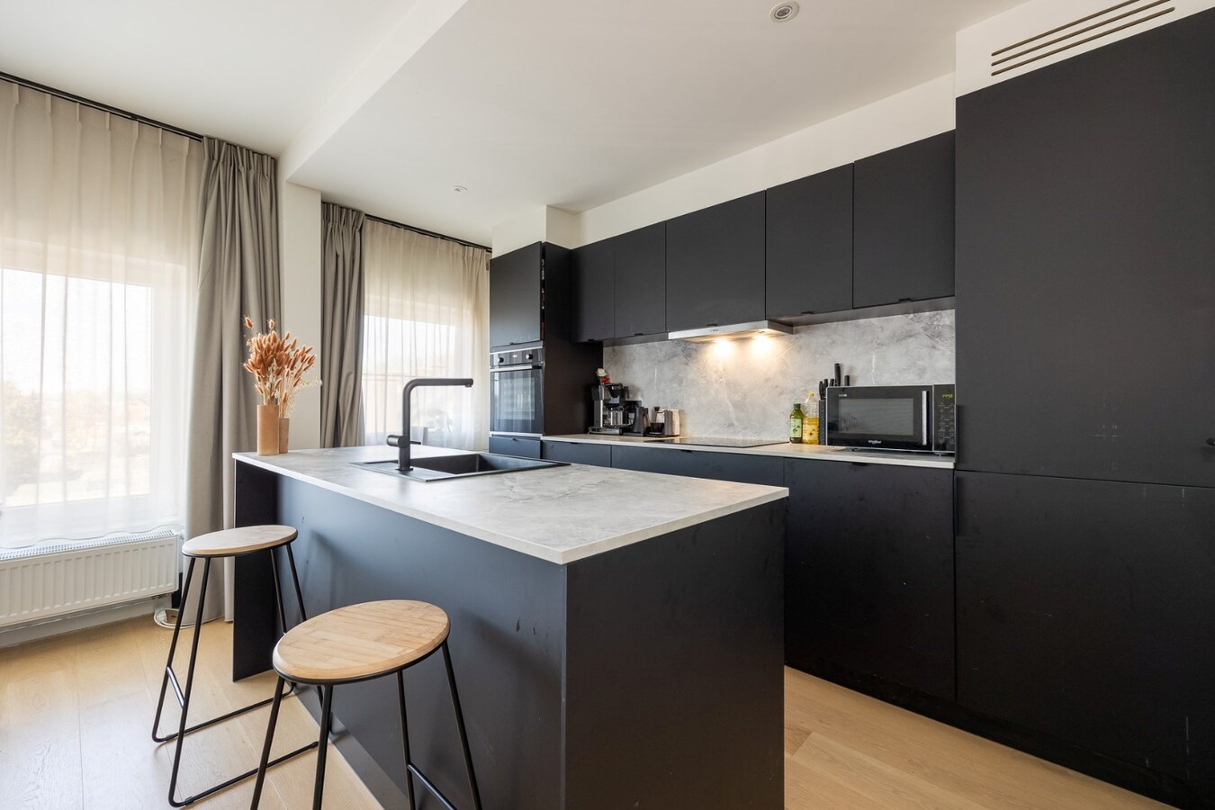 Gerenoveerd energiezuinig appartement met 2 slpk te Schelle! 