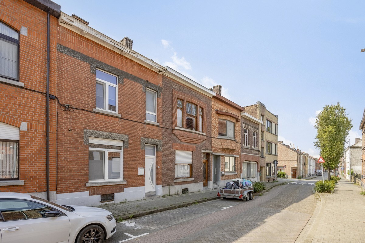 Prachtige rijwoning 3 slaapkamers en zonnige tuin te Tienen 