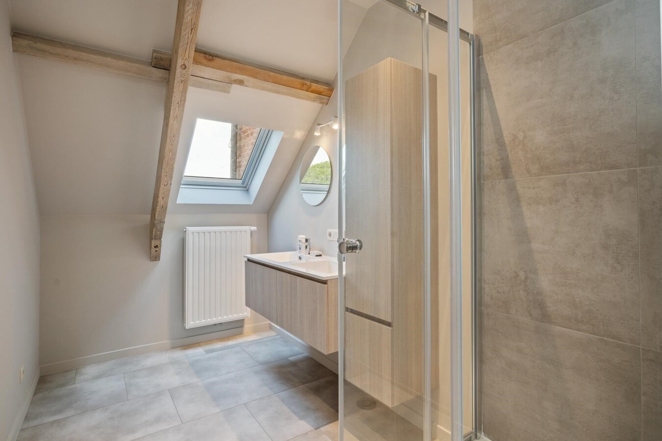 Uitstekend gelegen doorzonappartement met prachtig uitzicht 