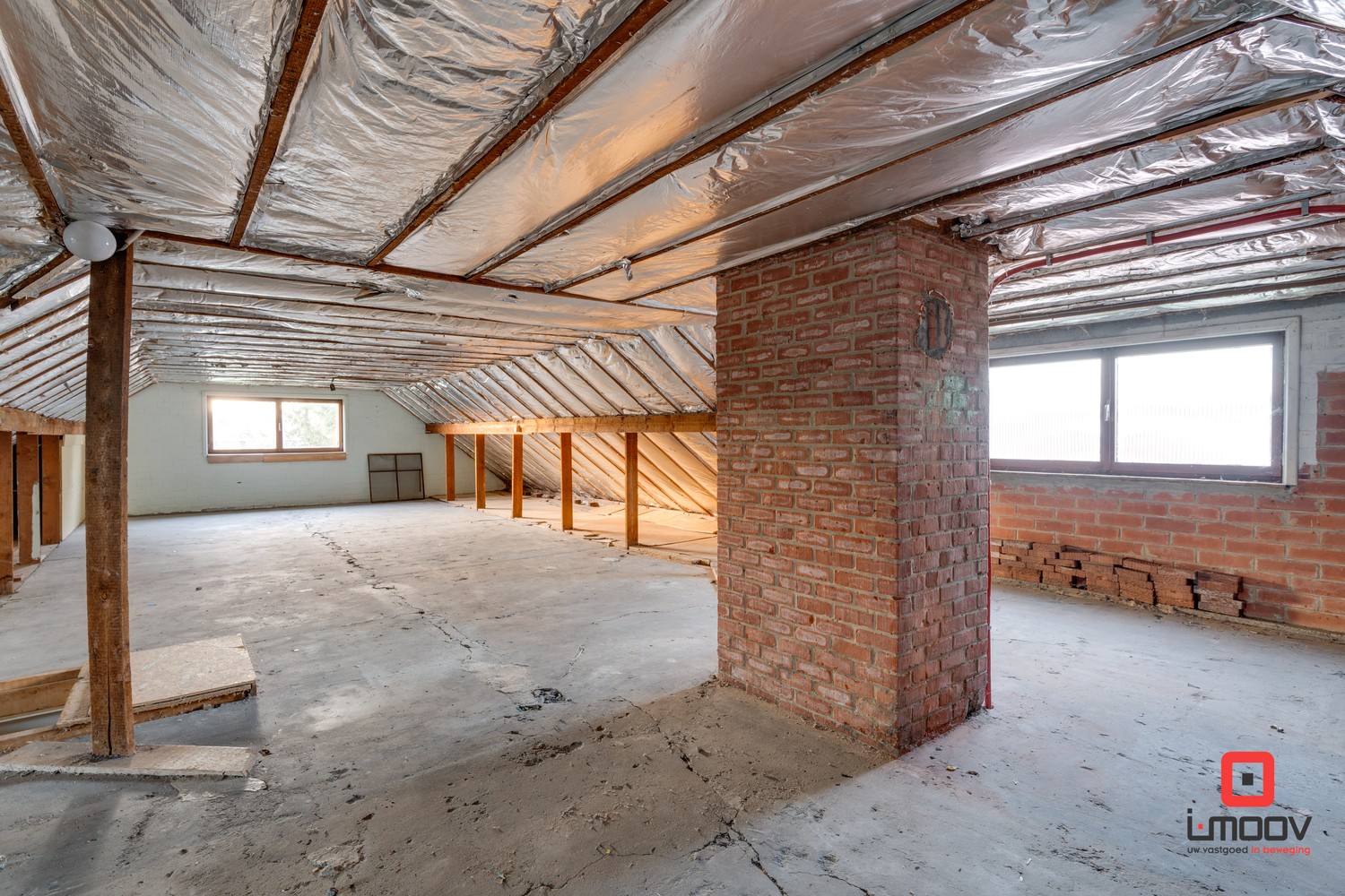 Degelijke woning met tal van mogelijkheden. 