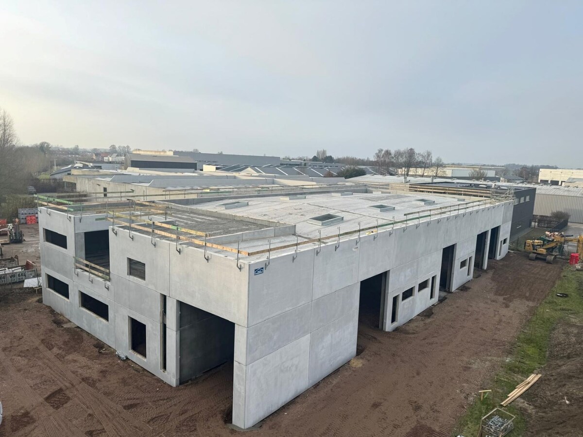 Loods - uitstekend gelegen. 