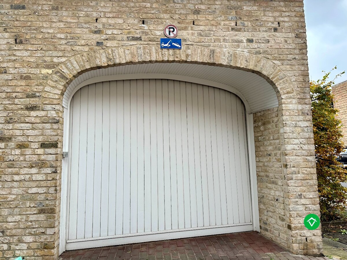 Ondergrondse garage (18,75m²) in centrum Gistel te koop 