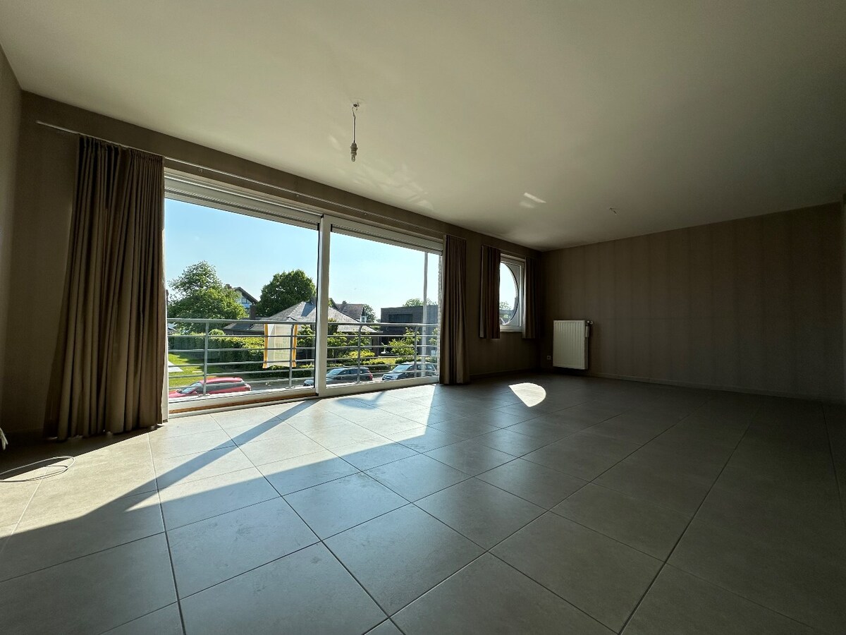 Appartement met 2 slaapkamers en garage te koekelare 