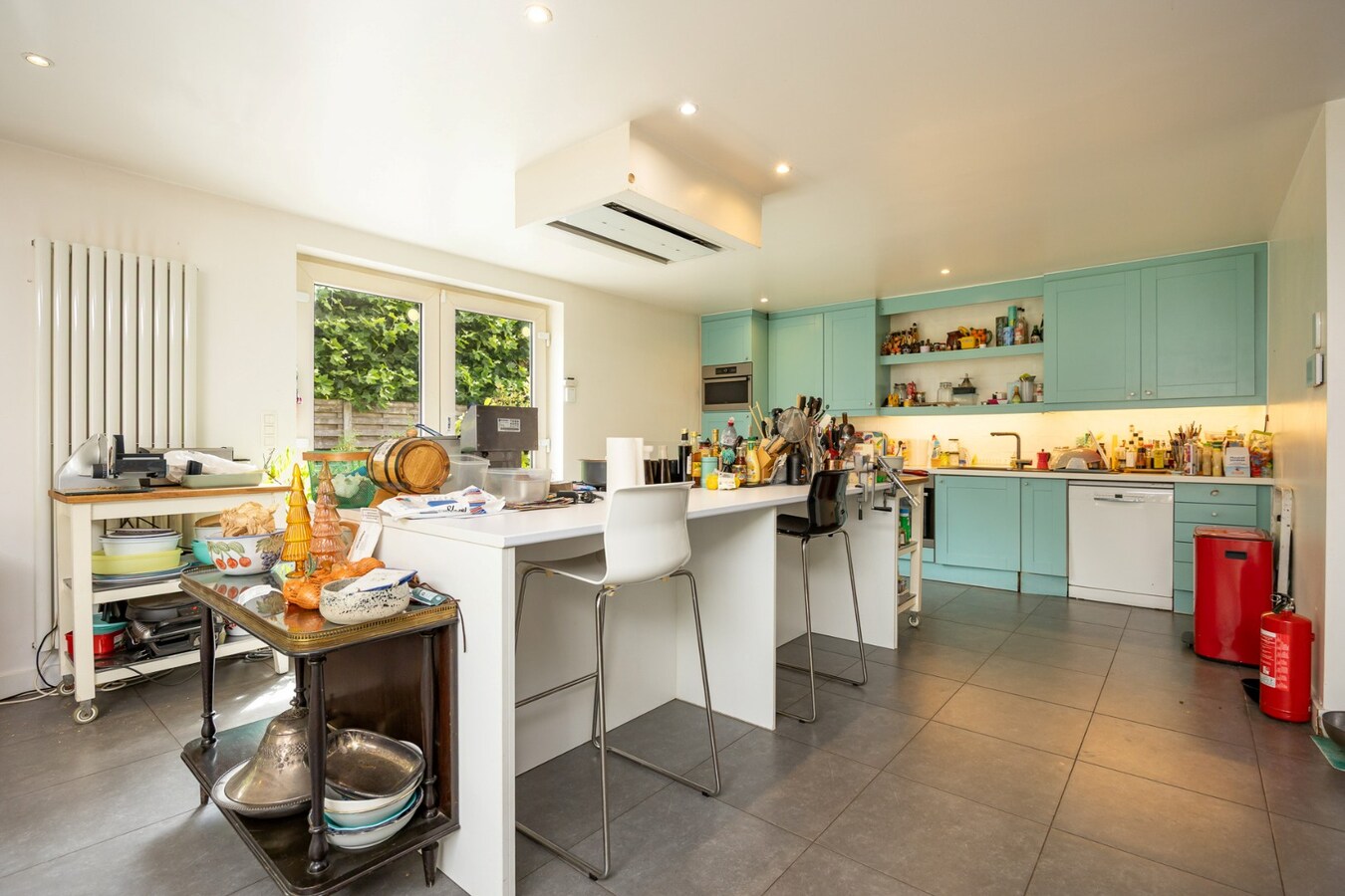 Zeer ruime woning (8 slpk + 8 badkamers) op een perceel van ca. 1.522 m² te Wijnegem/grens Schilde 