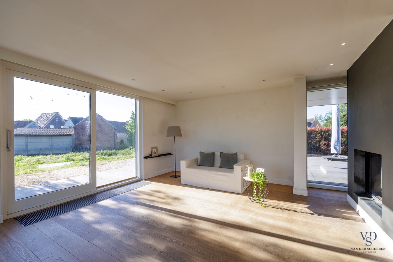 Tijdloze villa met zicht op groen. 