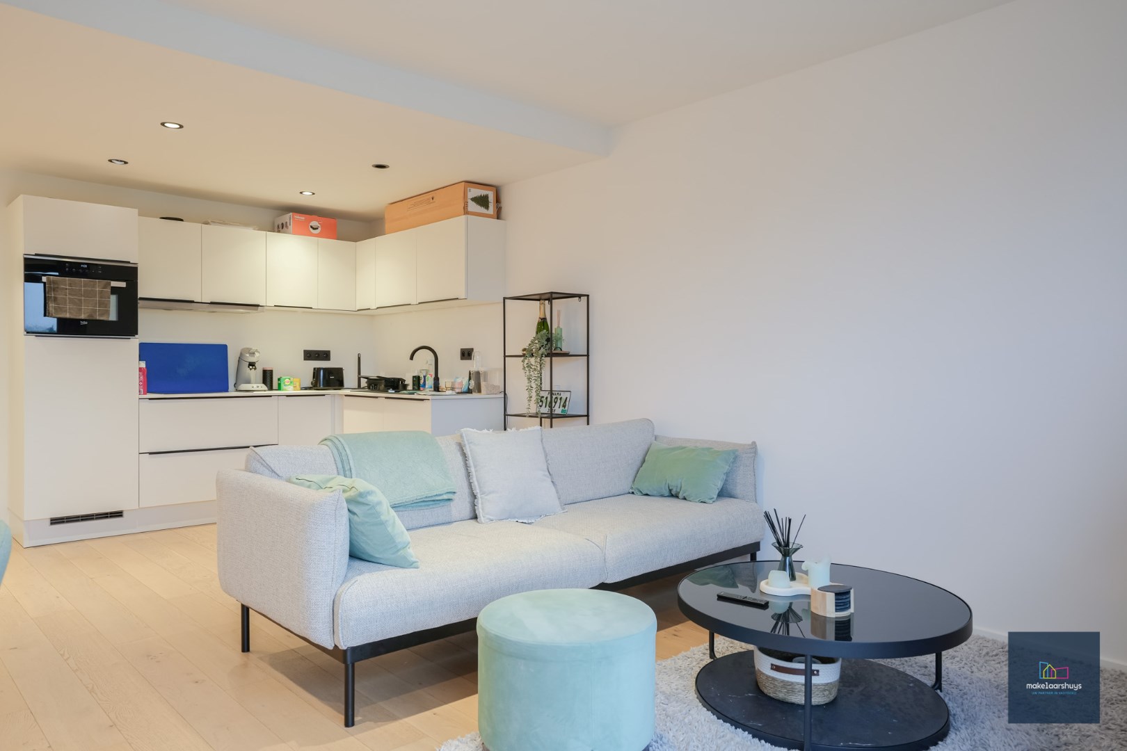 Instapklaar 2 slp. appartement met terras en grote gemeenschappelijke tuin. 