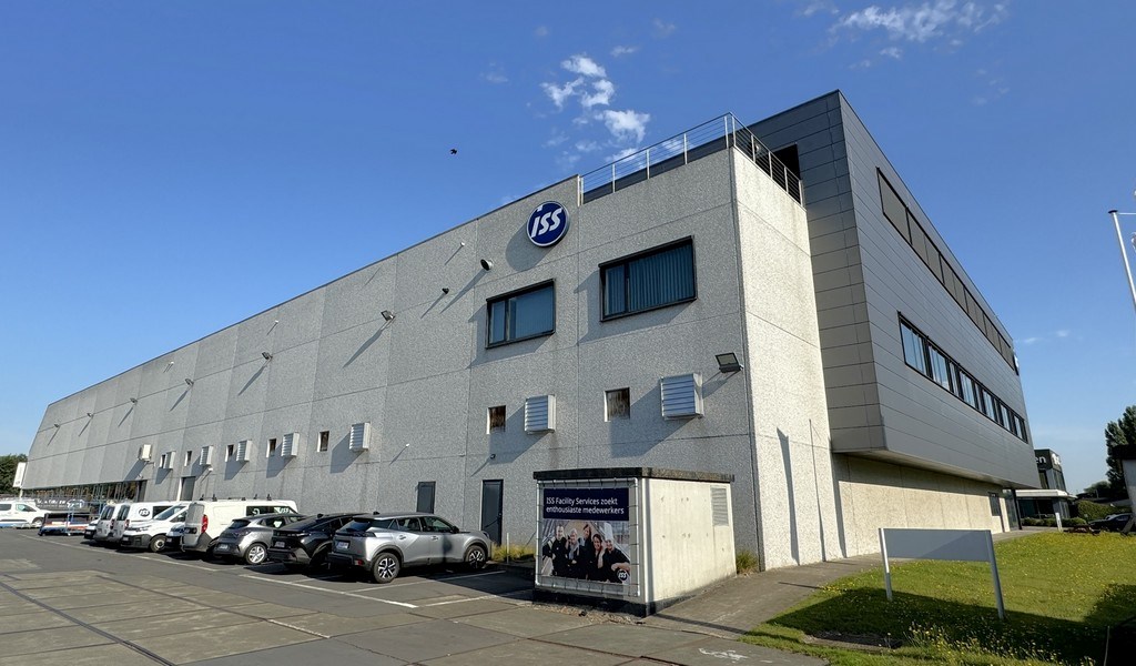 Instapklaar kantoor te huur aan de voorhaven in Gent