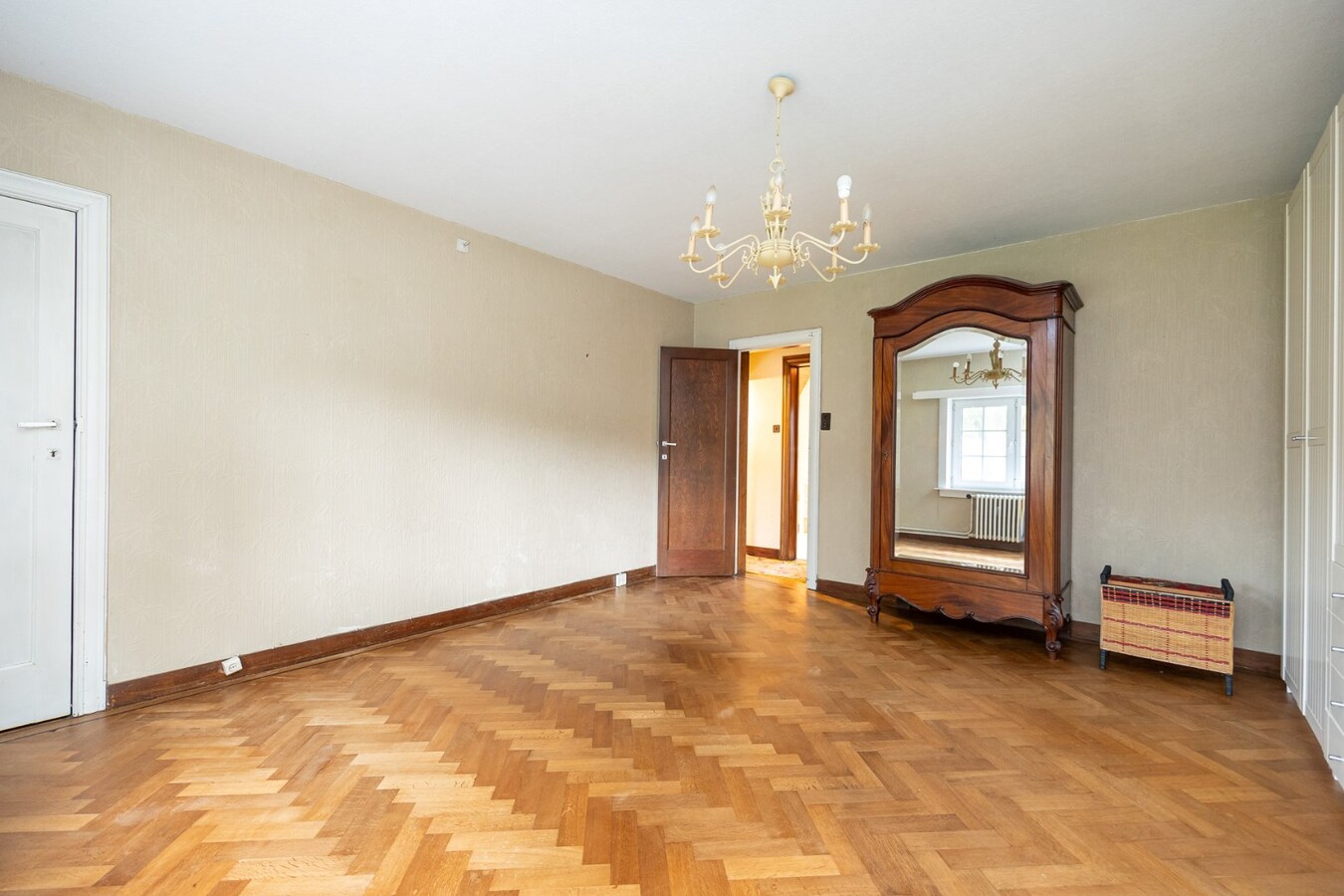 Karaktervolle villa op een perceel van  1.779 m² te Schilde op wandelafstand van het centrum 