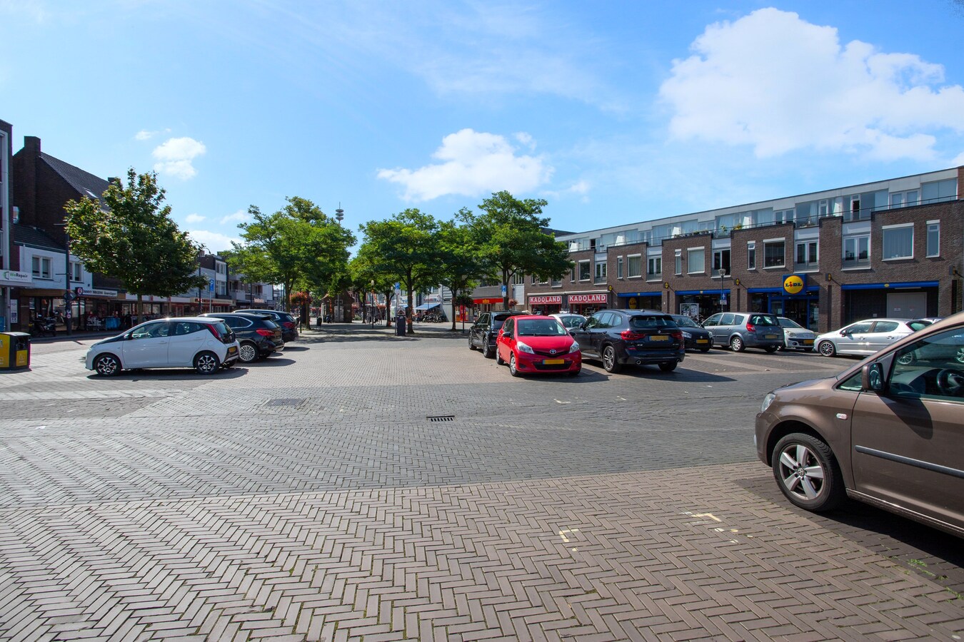 Afgesloten parkeerplaats aan de Woenselse Markt. 