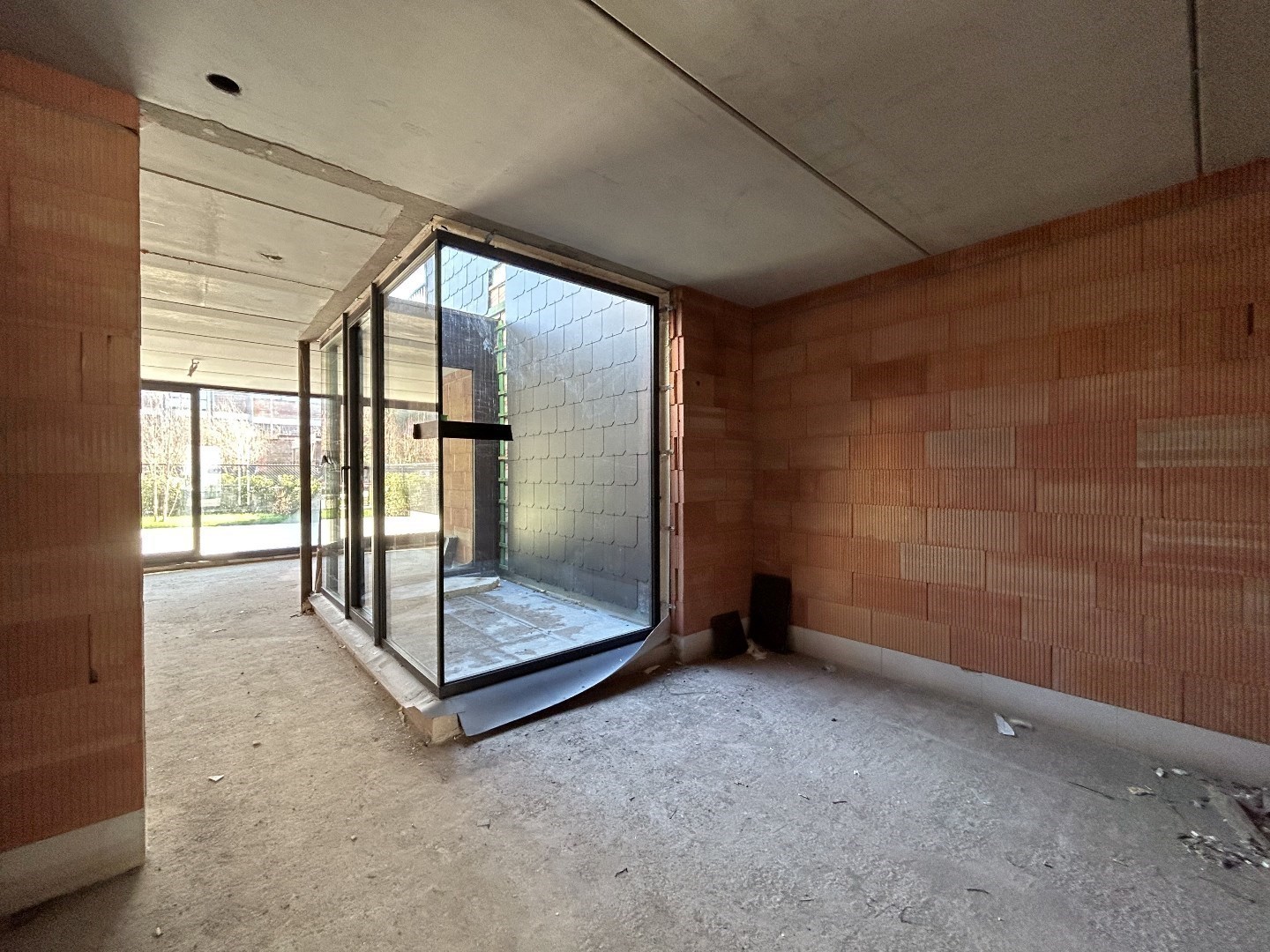 Uitzonderlijk afgewerkte nieuwbouwwoning met 4 slpk. in centrum Geel 