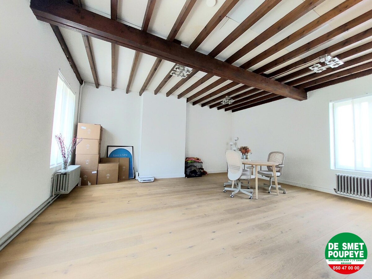 Kantoor - winkel - showroom - praktijk met' woonst 