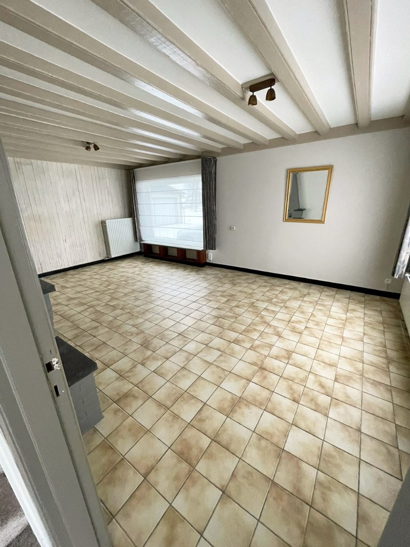 Vrijstaande, energiezuinige woning met 4 slpk en garage op een perceel van 25 a. 