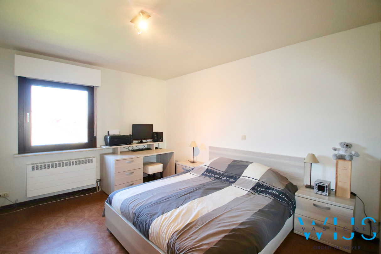 Instapklare woning in een rustige woonwijk te ERTVELDE! 