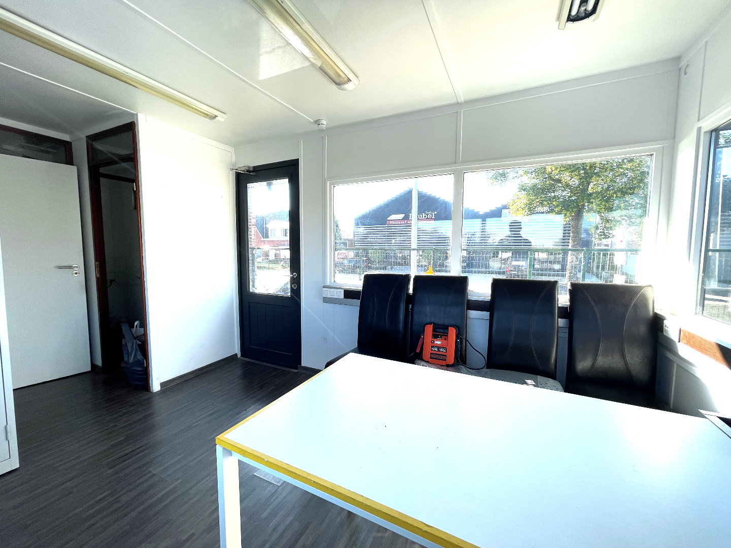 Verhard terrein van 2896m² 