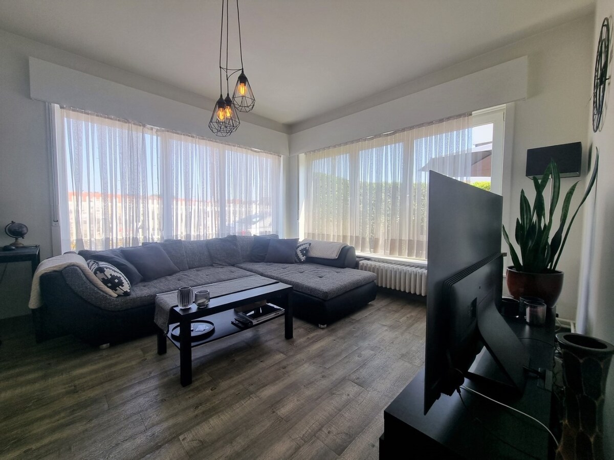 Hoekappartement met tuin en garage - Heist 