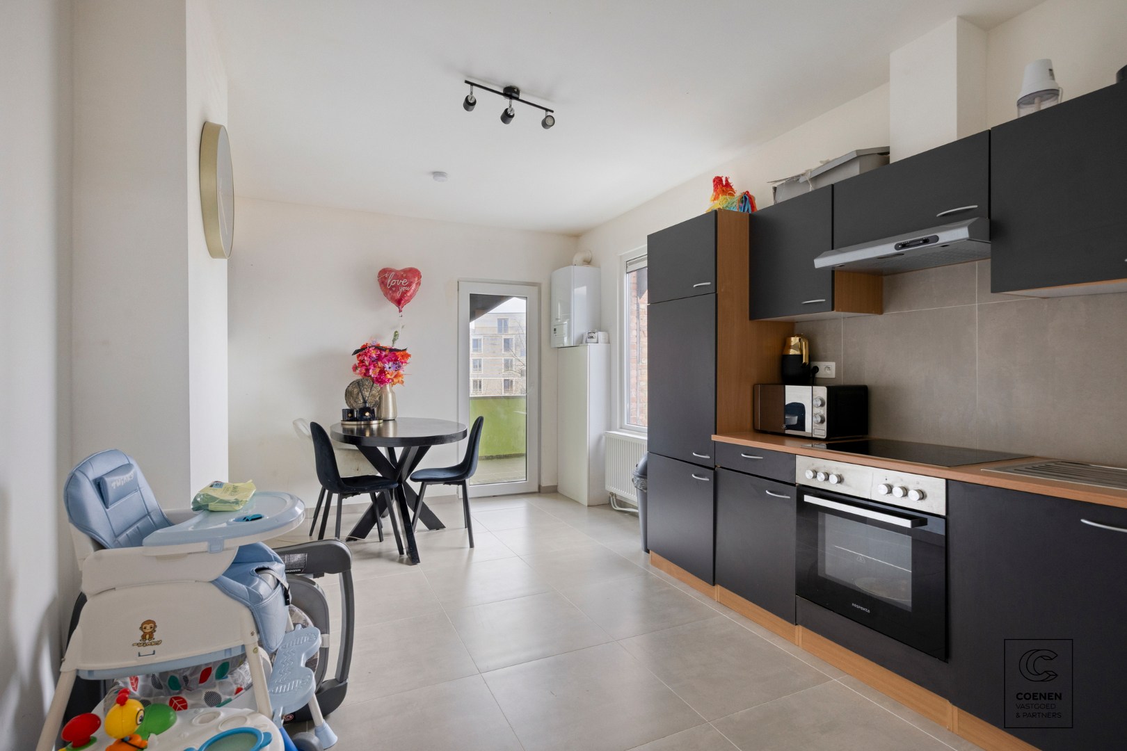 Riante woning, momenteel ingericht als 3 appartement op een schitterende locatie in het centrum van Lier! 