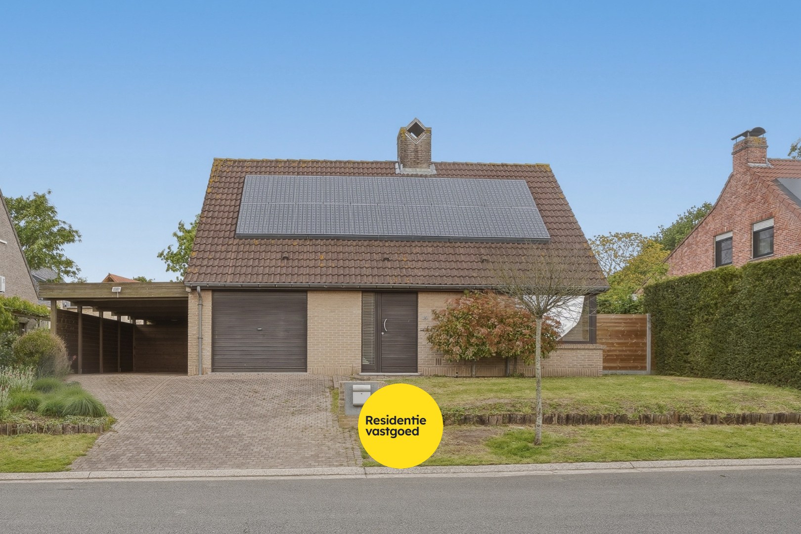 Instapklare alleenstaande woning in residentiële wijk te Aartrijke 
