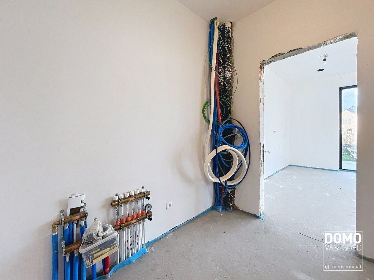 MODERNE NIEUWBOUWWONING CASCO PLUS MET 3 SLAAPKAMERS 