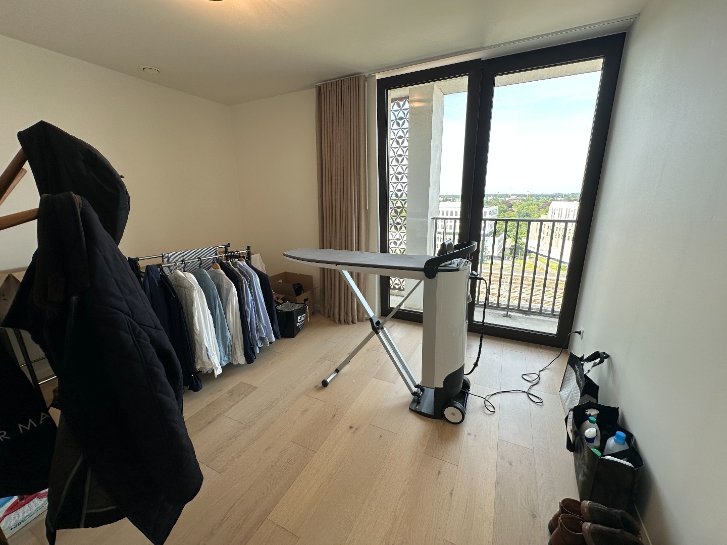 Prachtig appartement (117 m²) met 2 slpk en mooi terras, (+ autostaanplaats), Brugge 