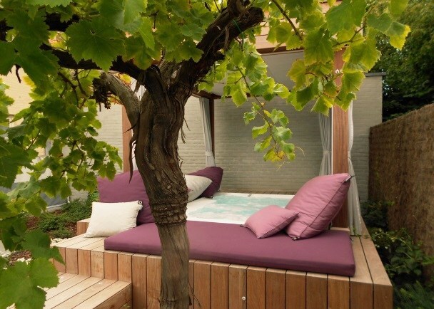 Charmante instapklare woning met zwembad te koop in Moorslede. UNIEKE KANS ! 