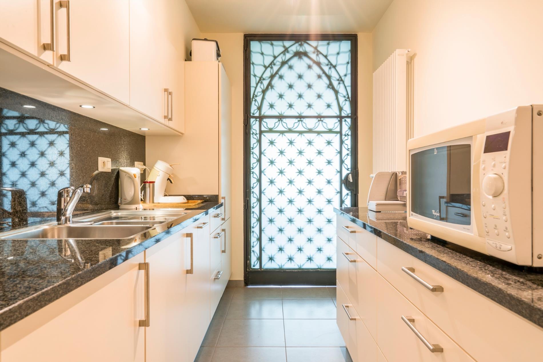 MODERN VAKANTIE APPARTEMENT OP TOPLIGGING (VAKANTIEVERHUUR) 