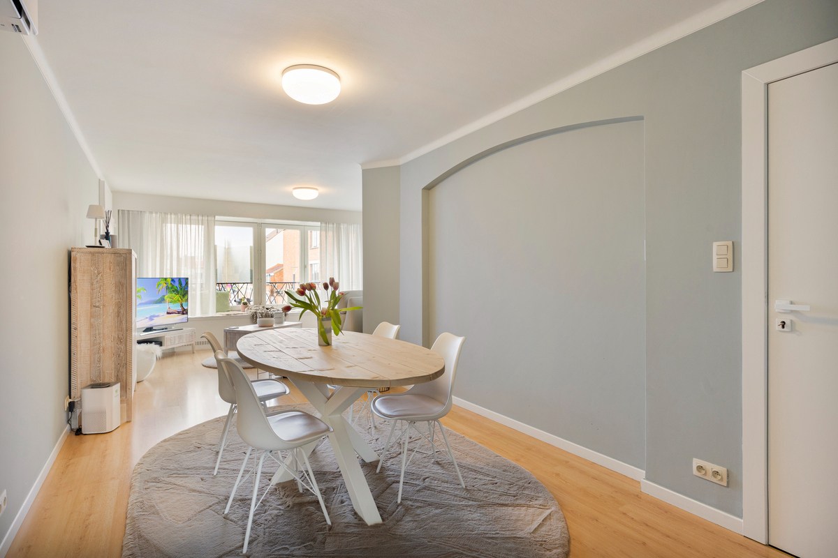 Opbrengsteigendom met handelspand en 3 appartementen te koop in Heverlee op een super ligging! 