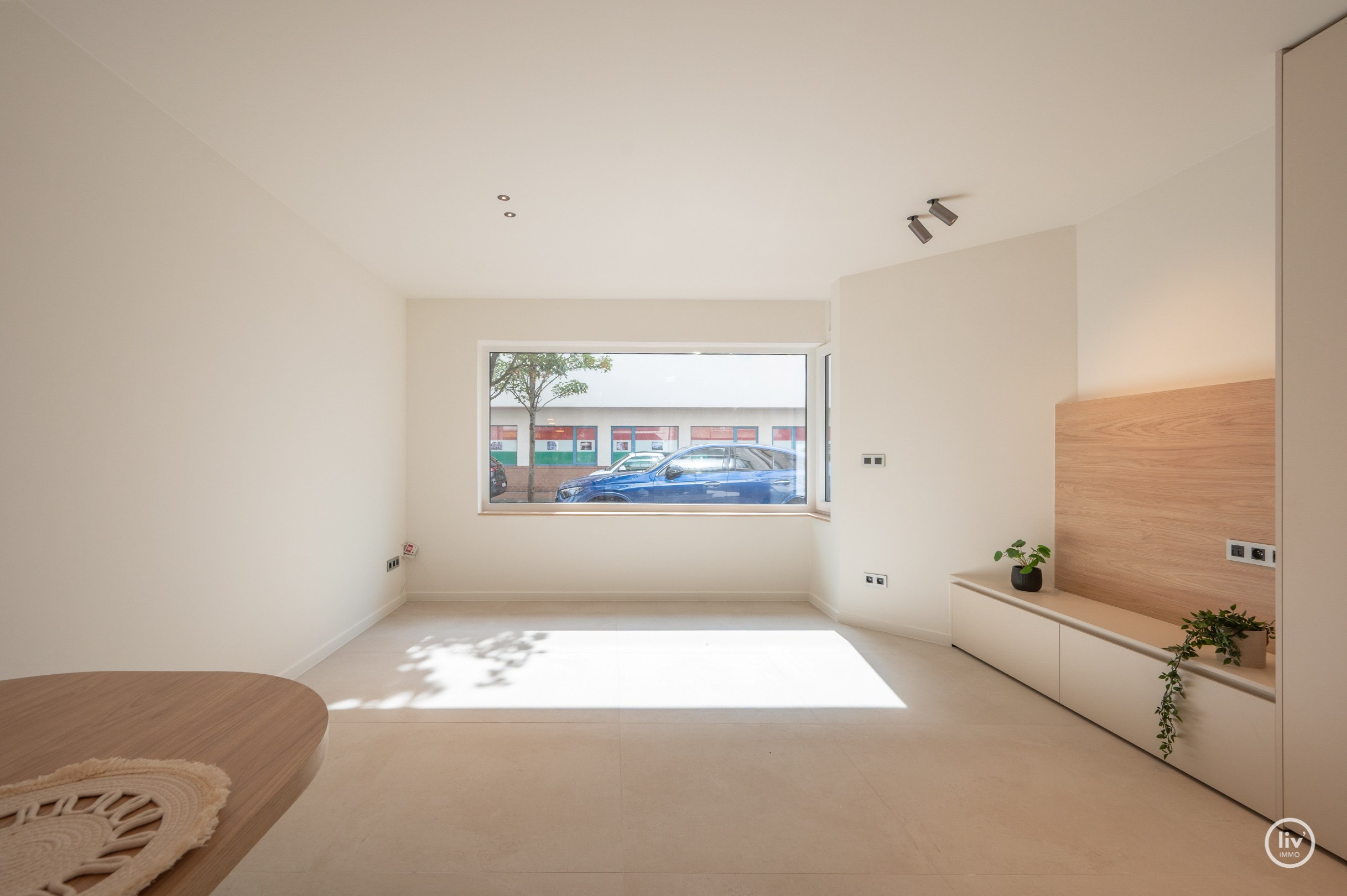 Gerenoveerd gelijkvloersappartement met koer in het Centrum van Knokke 