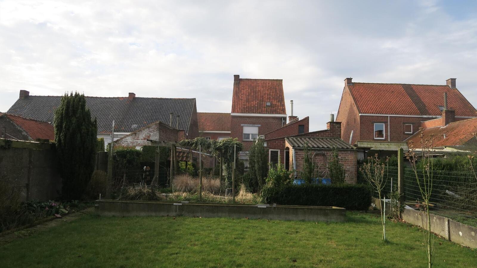 Degelijke woning met zuidgerichte tuin 