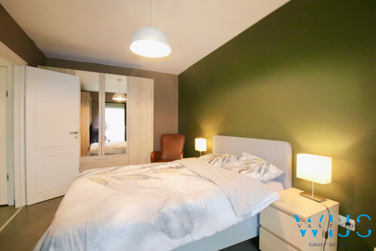 Instapklaar stijlvol woonhuis met leuke tuin te Assenede ! 