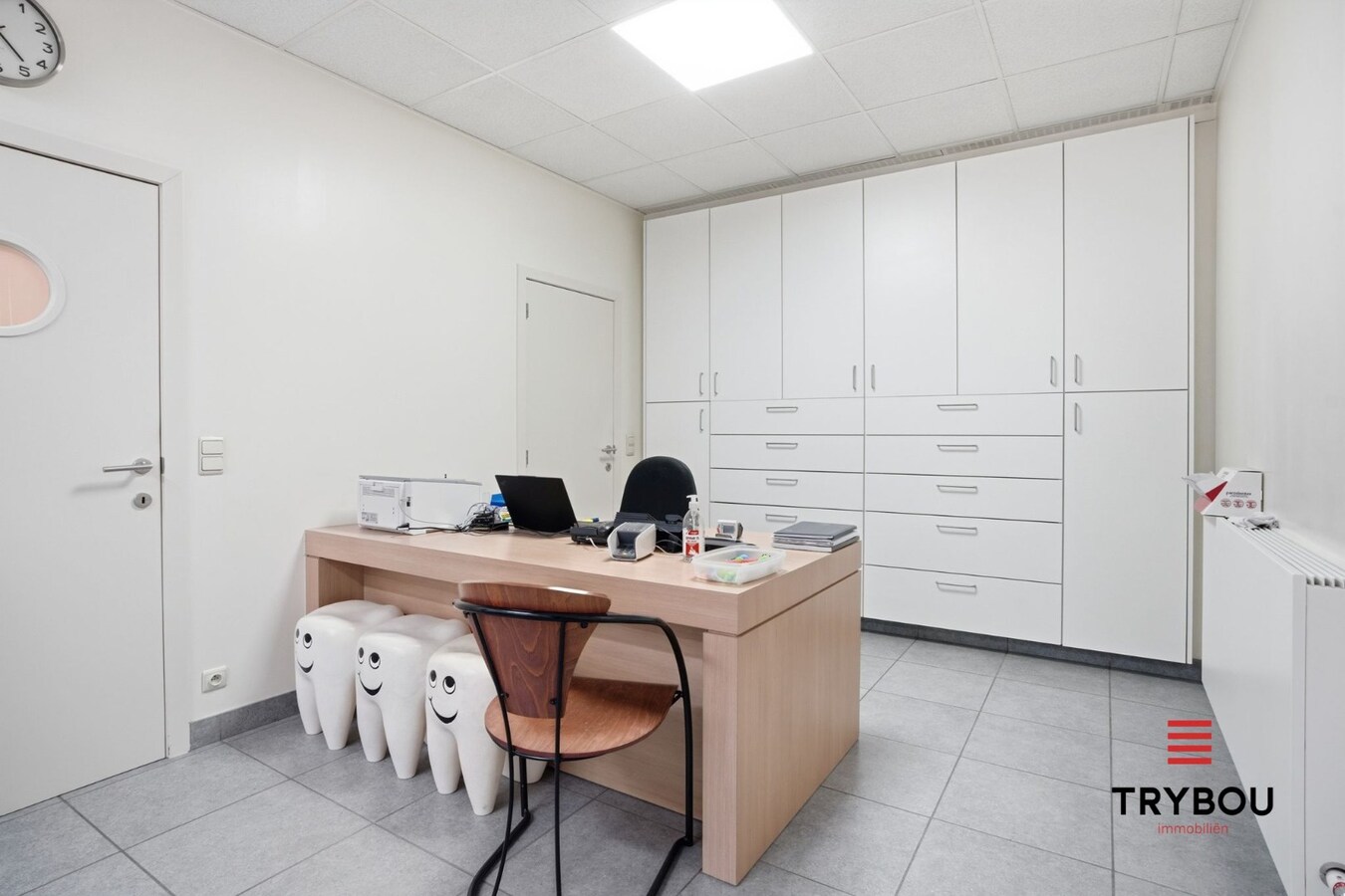 Alleenstaande woning met handelsruimte! 