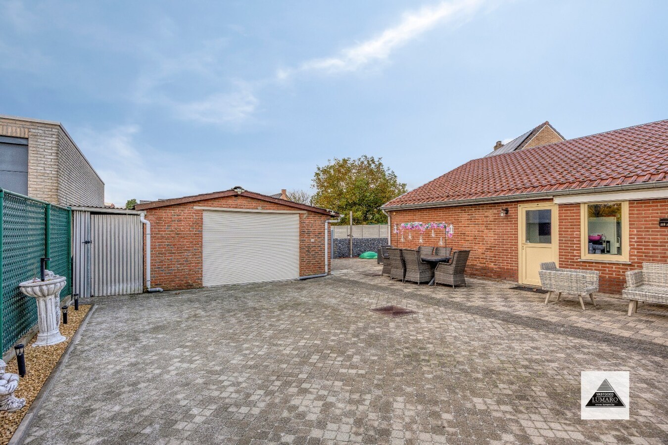 Gezinswoning met 5 slaapkamers, zonnepanelen 