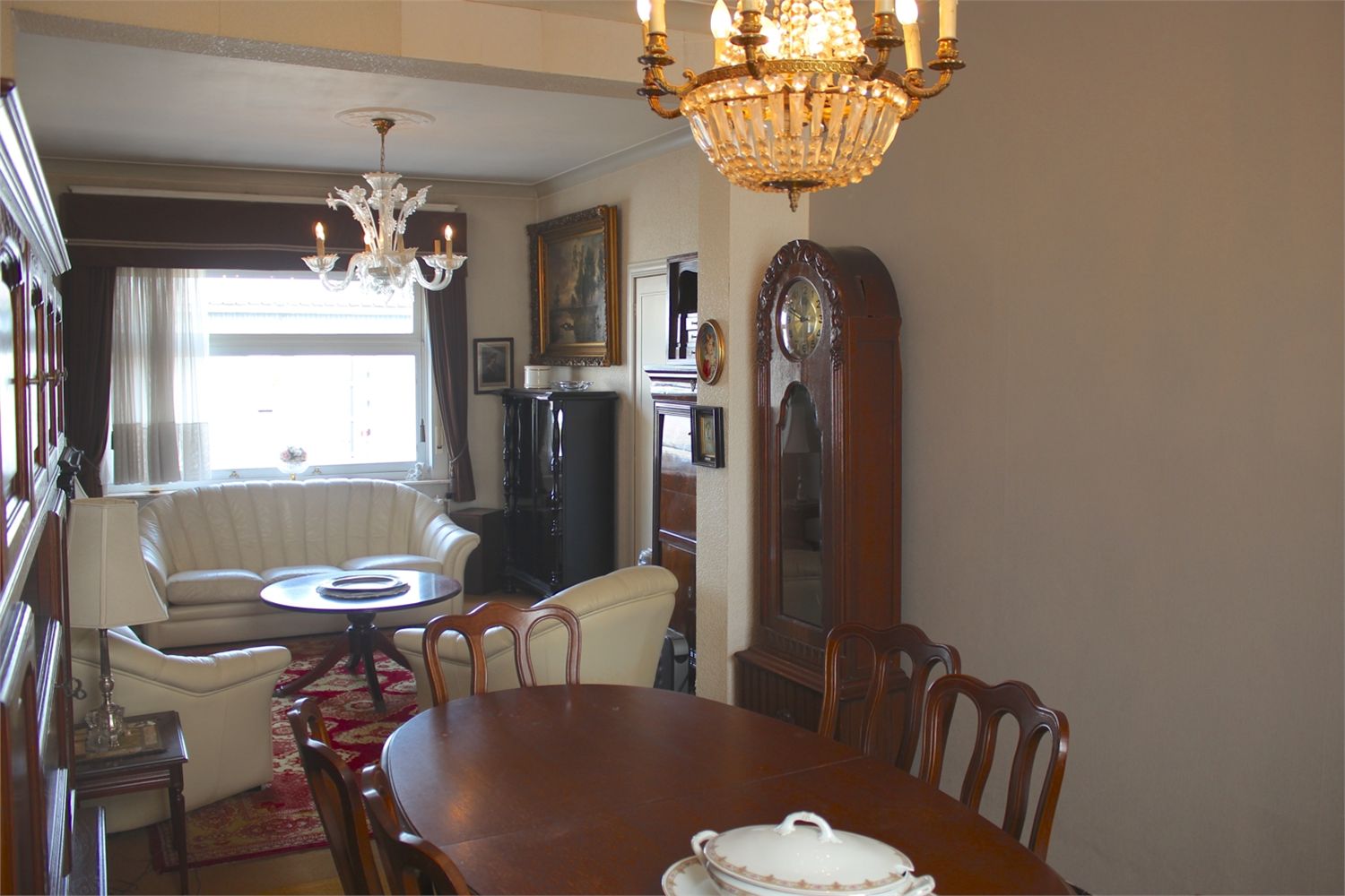 Halfopen woning  met veel potentieel in Geraardsbergen. 