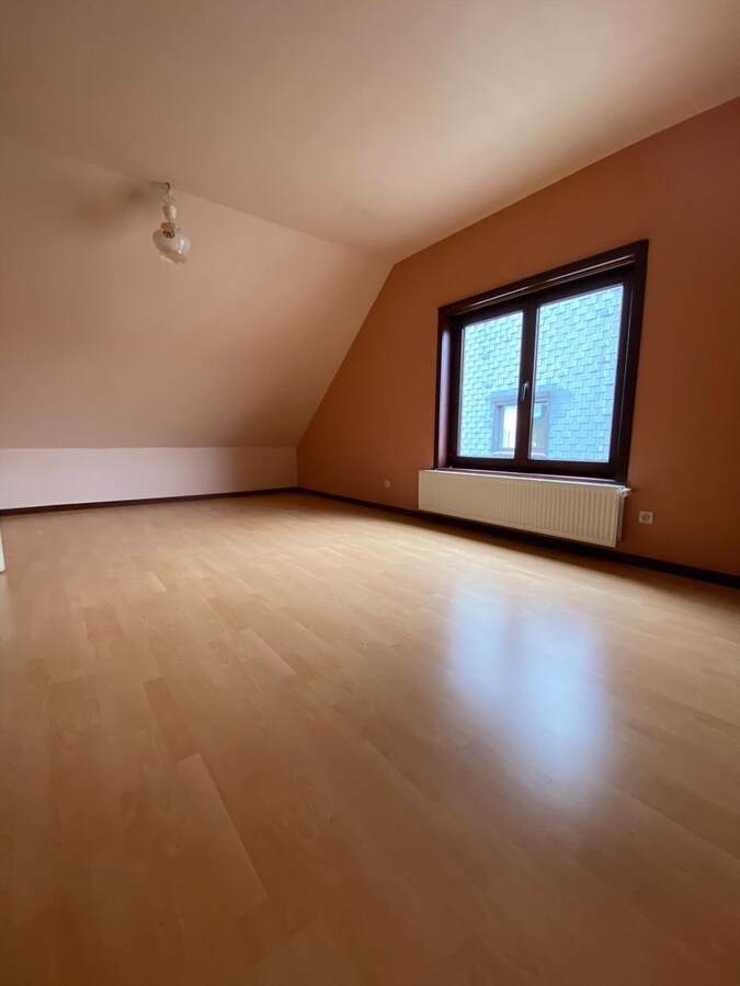 Woning met 3 slaapkamers en garage te Ichtegem 