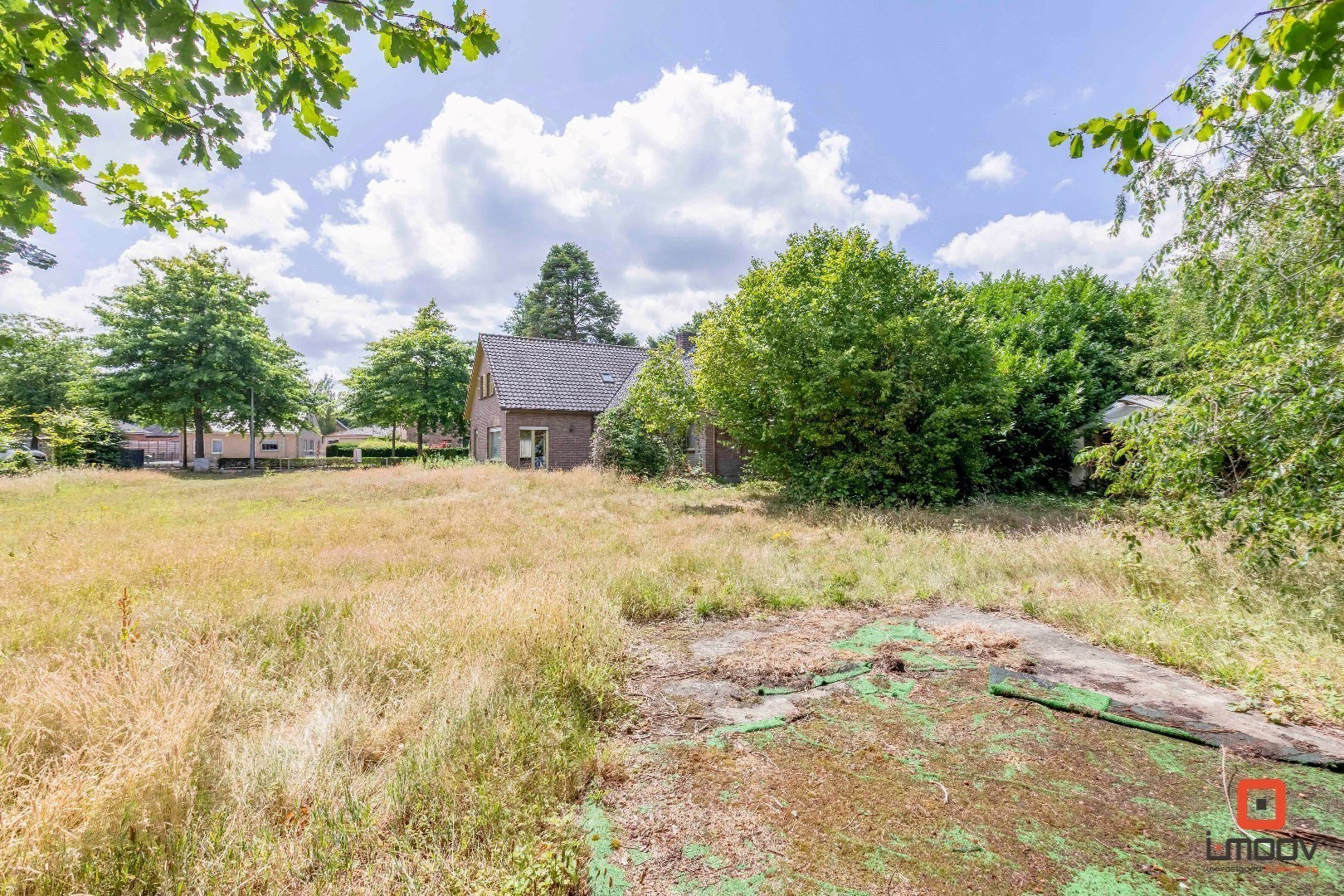 Te renoveren villa op toplocatie in Laarne 